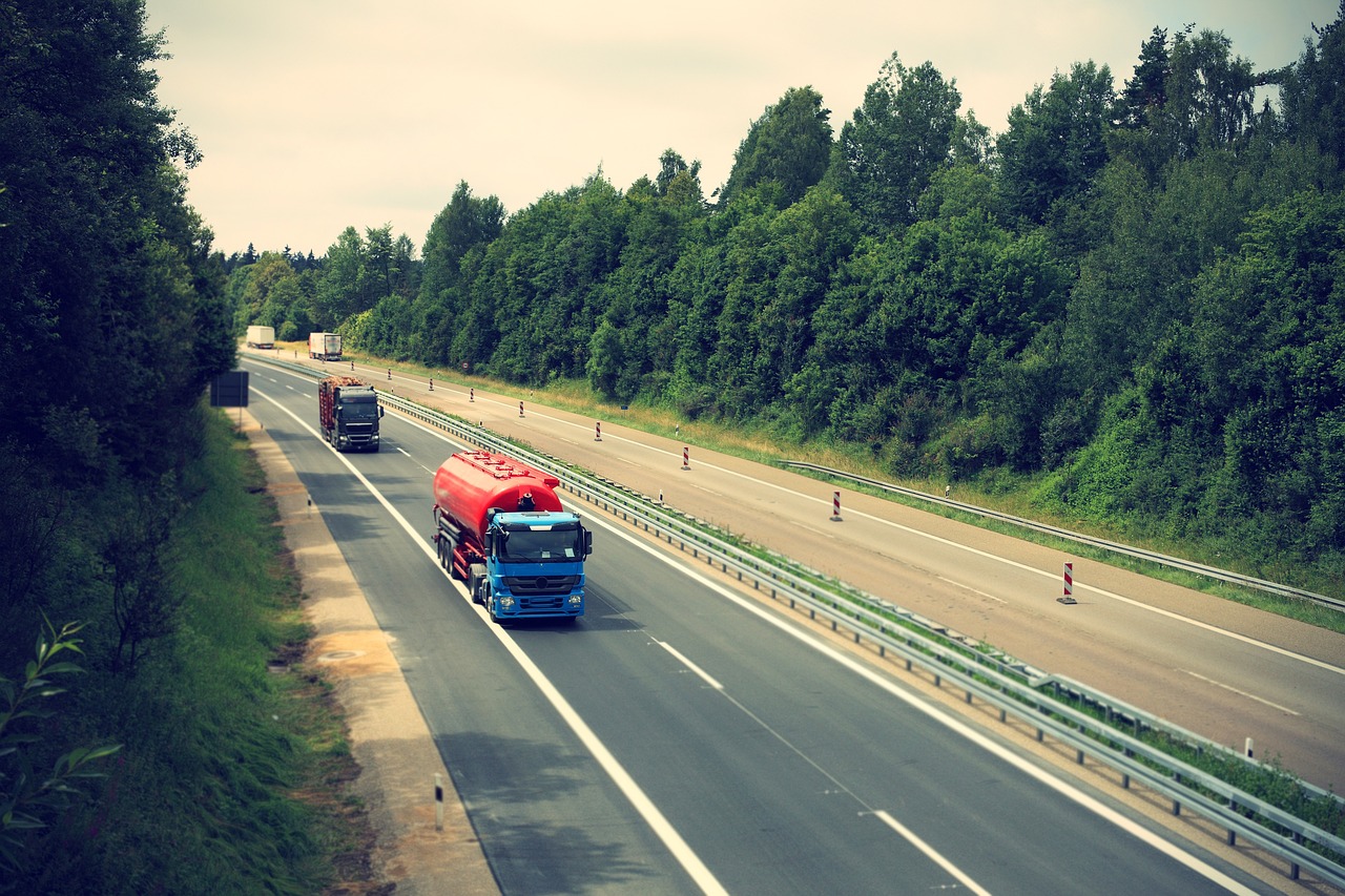 Auto put, ilustracija, foto: pixabay.com